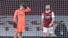 Alexas Runarssonas ir Shkodranas Mustafi