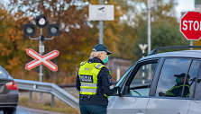Pareigūnai prie geležinkelio pervažų Kretingoje ir Klaipėdoje vykdė prevencines akcijas
