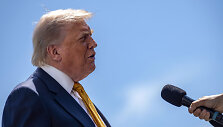 Donaldas Trumpas / Bonnie Cash - Pool via CNP / picture alliance / Consolidated News Photos