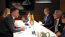 Gabrielius Landsbergis su Indijos i&scaron;orės reikalų ministru Dr. Subrahmanyamu Jaishankaru