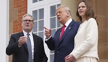 Christopher Furlong / AP