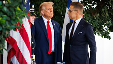 Donaldas Trumpas, Alexanderas Stubbas