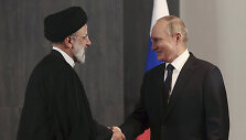 Irano prezidentas Ebrahimas Raisi ir Rusijos prezidentas Vladimiras Putinas