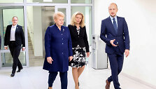 Prezidentė Dalia Grybauskaitė lankosi &bdquo;Transparency school&ldquo; stovykloje
