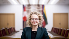 Au&scaron;rinė Armonaitė