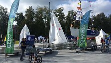Vilniaus sporto festivalyje i&scaron;kilo buriavimui skirtas stendas