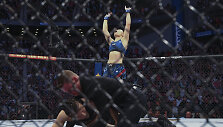 Rožė Namajunas &scaron;venčia pergalę prie&scaron; Zhang Weili