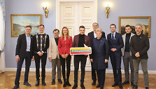 Prezidentė Dalia Grybauskaitė susitiko su nacionalinės socialinio saugumo kampanijos &bdquo;Už saugią Lietuvą&ldquo; ambasadoriais