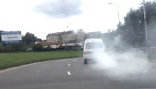 Balti dūmai, sklidę i&scaron; automobilio
