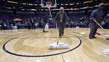Dėl į areną patekusio lietaus neįvyko &bdquo;Pacers&ldquo; ir &bdquo;Pelicans&ldquo; rungtynės