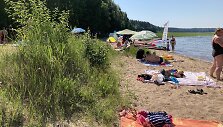 Plateliuose kar&scaron;tomis dienomis poilsiautojų antplūdis: dalis piktinosi, kad pliažai tam neparuo&scaron;ti.