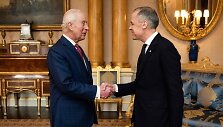 Karalius Karolis III ir Markas Carney