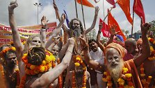 Kumbh Mela religinis festivalis Indijoje