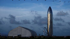 &bdquo;SpaceX&ldquo; pristatė skrydžiams į Marsą skirtą erdvėlaivį &bdquo;Starship&ldquo;