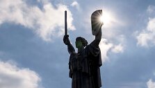 &bdquo;Motinos Tėvynės&ldquo; monumentas Kyjive