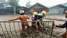 Gelbėjimo operacijos Filipinuose / HANDOUT / AFP
