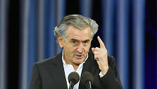  Bernard-Henri Levy