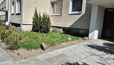 Vieta &scaron;alia Žemaitės g. 11 namo, kur anksčiau stovėjo suoliukas