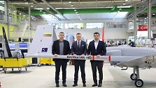Kra&scaron;to apsaugos ministras Vilius Seme&scaron;ka &bdquo;Bayraktar&ldquo; gamykloje
