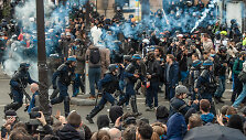 Ketvirtadienio protestai Paryžiuje