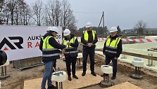 Simbolinė laiko kapsulė įamžino naujo darželio Panevėžio rajone statybas