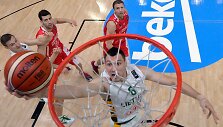 &Scaron;iais metais karjerą baigęs Jonas Mačiulis rinktinei atstovavo 14 metų, o geriausias rungtynes sužaidė 2015 metais Europos čempionate per mačą su Sakartvelu.