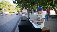 Jaunasis muzikantas Basanavičiaus gatvėje