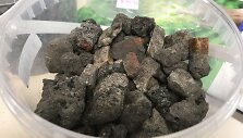 &Scaron;lakas &ndash; mineralas, gaunamas sudeginus atliekas &ndash; galėtų būti naudojamas statybose.