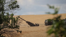 Ukrainos kariai netoli fronto linijos