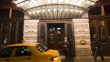 Įėjimas į vie&scaron;butį &bdquo;Pera Palace&ldquo; Stambule