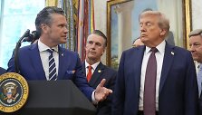 P. Hegsethas ir D. Trumpas /  / AP