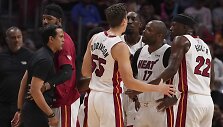 Komandos draugams teko skirti &bdquo;Heat&ldquo; trenerį Eriką Spoelstrą ir lyderį Jimmy Butlerį.