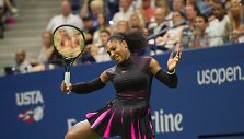 Serena Williams &bdquo;US Open&ldquo; starte užtkrintai nugalėjo Jekateriną Makarovą