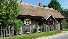 Auk&scaron;taičių pirkia