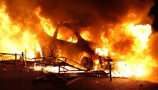 Po paauglio mirties &ndash; protestai Paryžiaus priemiestyje