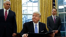 Pirmoji prezidento Donaldo Trumpo savaitė Baltuosiuose rūmuose