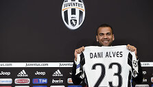 Dani Alvesas &ndash; jau &bdquo;Juventus&ldquo; narys