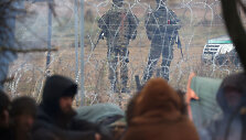 Migrantai Baltarusijoje prie sienos su Lenkija