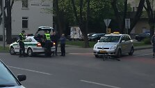 Druskininkuose automobilis partrenkė nepilnametę dviratininkę