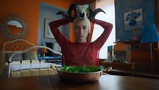 Aktorė Rūta Jonikaitė / kadras i&scaron; Algimanto Puipos filmo &bdquo;Naktinis seansas&ldquo;