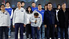 CARLOS GARCIA RAWLINS / REUTERS