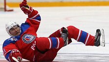 Vladimiras Putinas plojosi ant ledo
