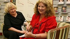 Larisa Kalpokaitė pristatė biografinį romaną "Pasivaik&scaron;čiojimas su Larisa Kalpokaite".