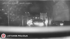 Vilniuje nuo patrulių sprukęs vairuotojas kelionę pabaigė pasienio punke: sustabdė &bdquo;ežys&ldquo;