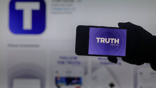 Donaldo Trumpo naujasis socialinis tinklas &bdquo;Truth Social&ldquo;