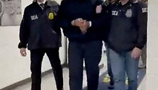 Po JAV operacijos Nicolas Maduro buvo atvežtas į kalėjimą Niujorke