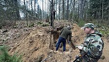 Netoli Karpi&scaron;kių kaimo archeologai aptiko vokiečių kareivio palaikus ir jautrų radinį