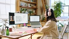 "Zone Vibe" ausinės bei "Brio 500 LIFE Prof Rose" kamera