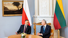Karolis Nawrockis, Gitanas Nausėda
