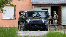 Gudžių kaime Karo policija ir Lietuvos kariuomenė ie&scaron;ko drono